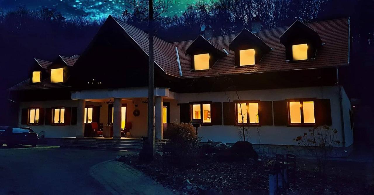 Alsovadacs Vadaszhaz Panzio Bed & Breakfast Sutto Eksteriør bilde